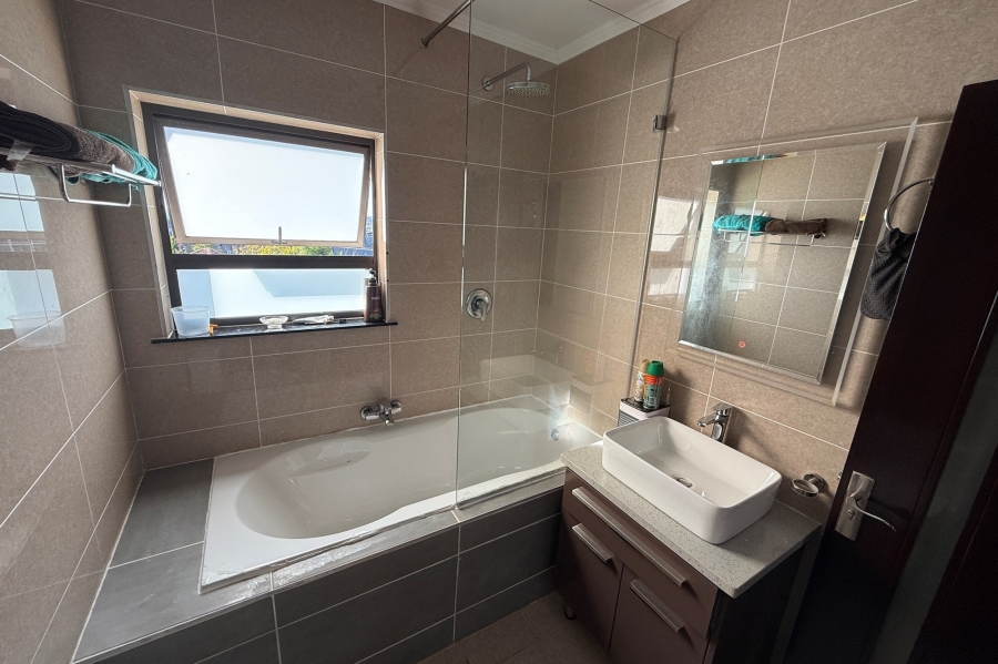 To Let 1 Bedroom Property for Rent in Kengies Gauteng