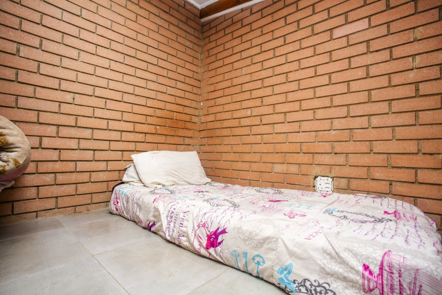 0 Bedroom Property for Sale in Waterfall Ridge Gauteng