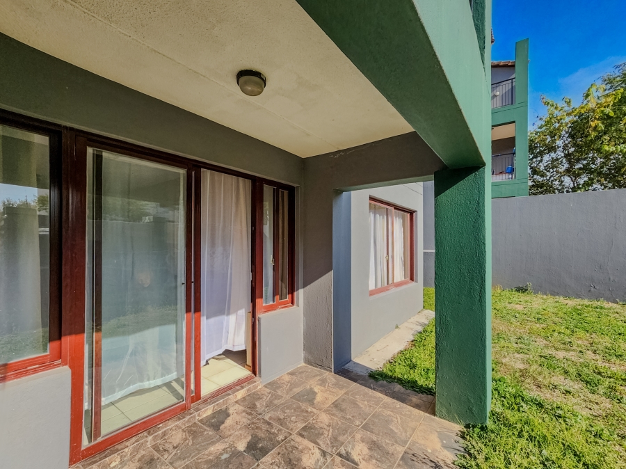 2 Bedroom Property for Sale in Honeydew Grove Gauteng