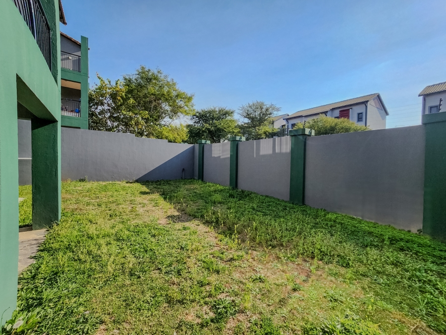 2 Bedroom Property for Sale in Honeydew Grove Gauteng