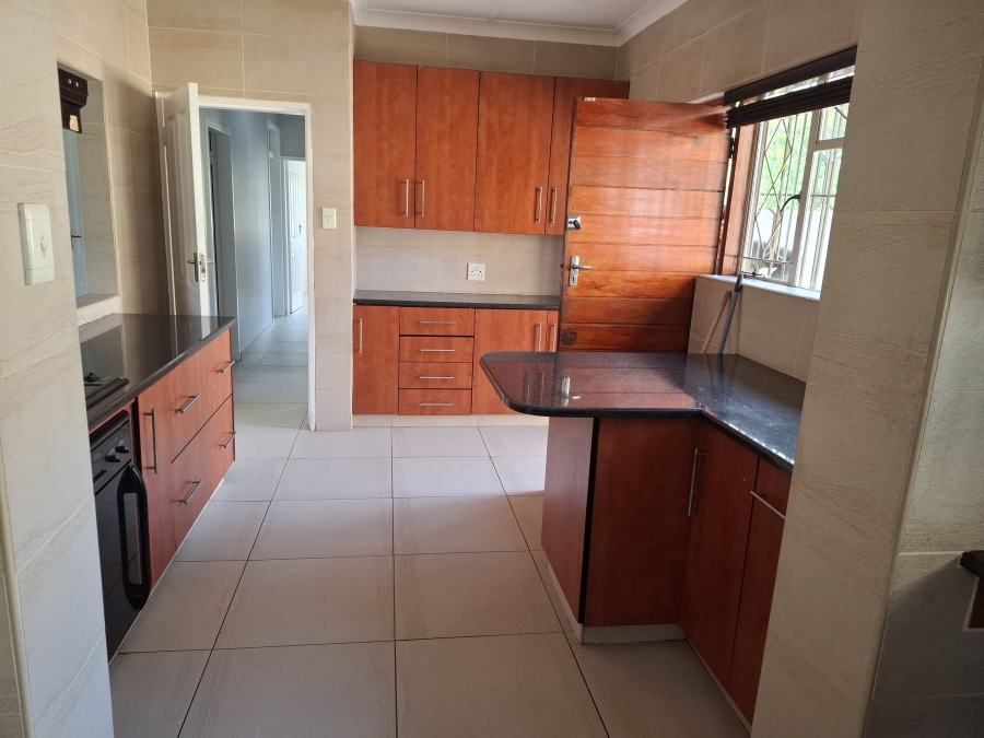 To Let 3 Bedroom Property for Rent in Edenvale Central Gauteng