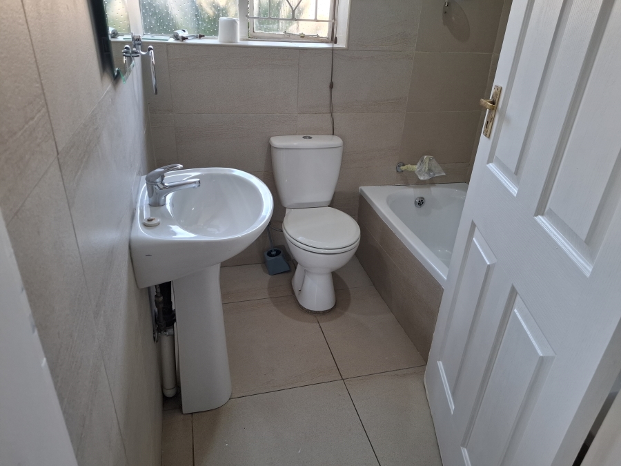 To Let 3 Bedroom Property for Rent in Edenvale Central Gauteng