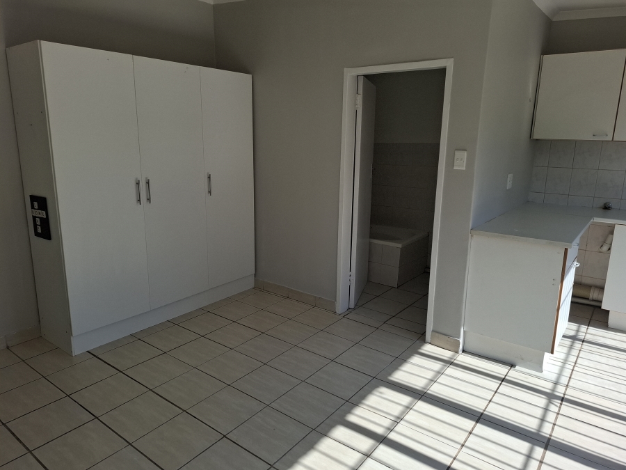 To Let 3 Bedroom Property for Rent in Edenvale Central Gauteng