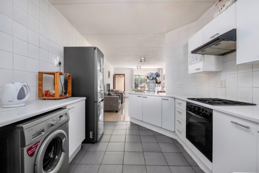 2 Bedroom Property for Sale in Bryanston Gauteng