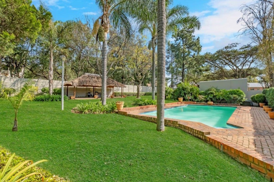 2 Bedroom Property for Sale in Bryanston Gauteng