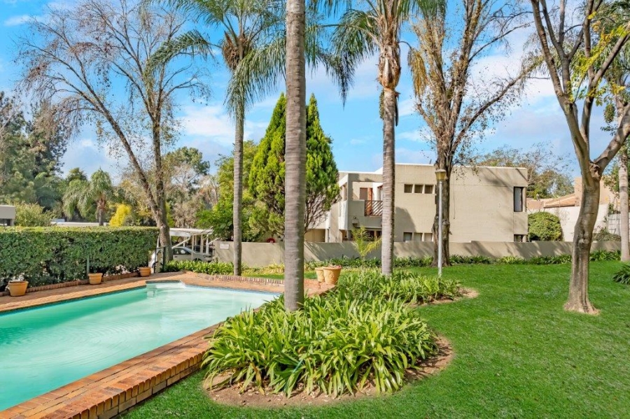 2 Bedroom Property for Sale in Bryanston Gauteng