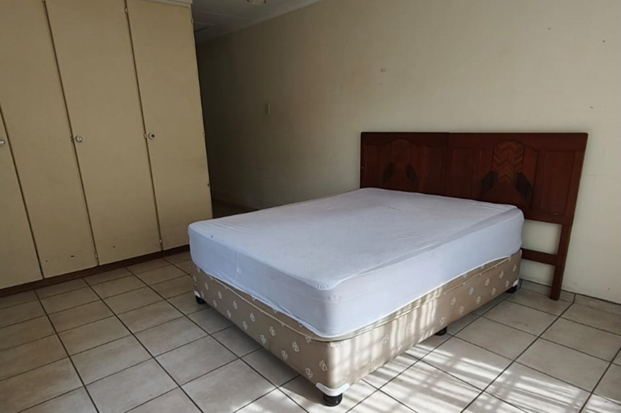 1 Bedroom Property for Sale in Brummeria Gauteng