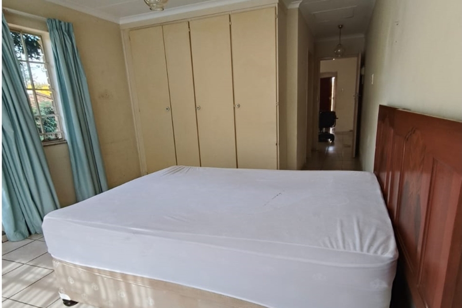 1 Bedroom Property for Sale in Brummeria Gauteng