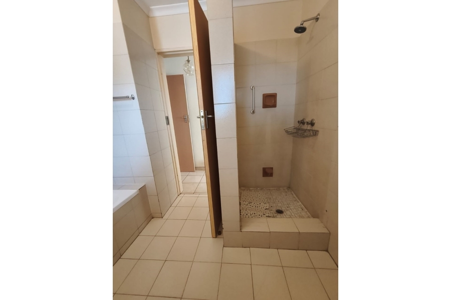 1 Bedroom Property for Sale in Brummeria Gauteng