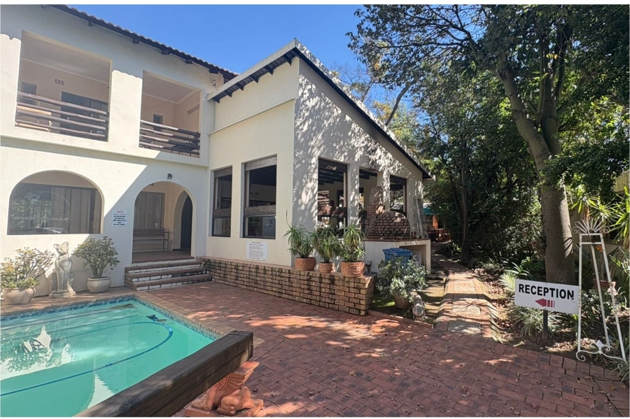 16 Bedroom Property for Sale in Magaliessig Gauteng