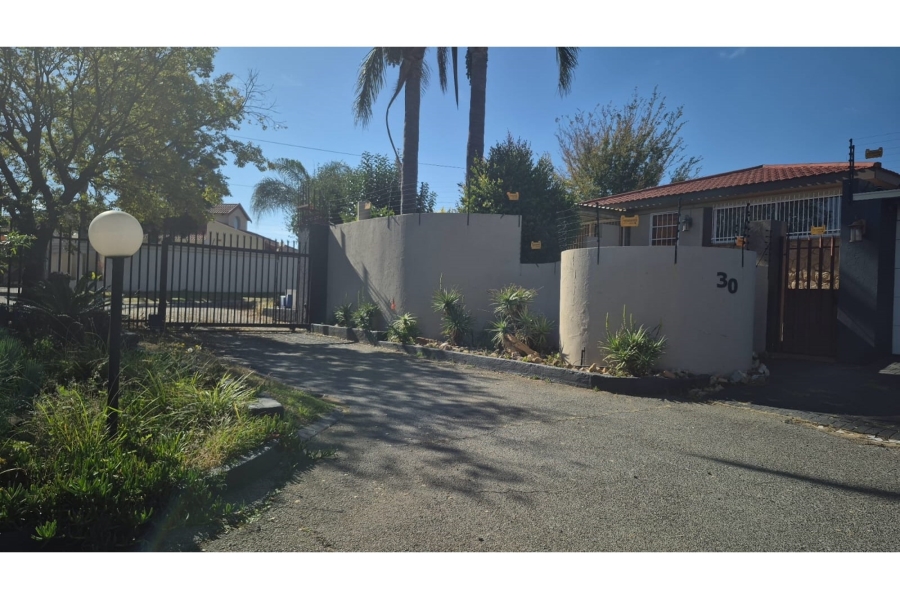 3 Bedroom Property for Sale in Noordheuwel Gauteng