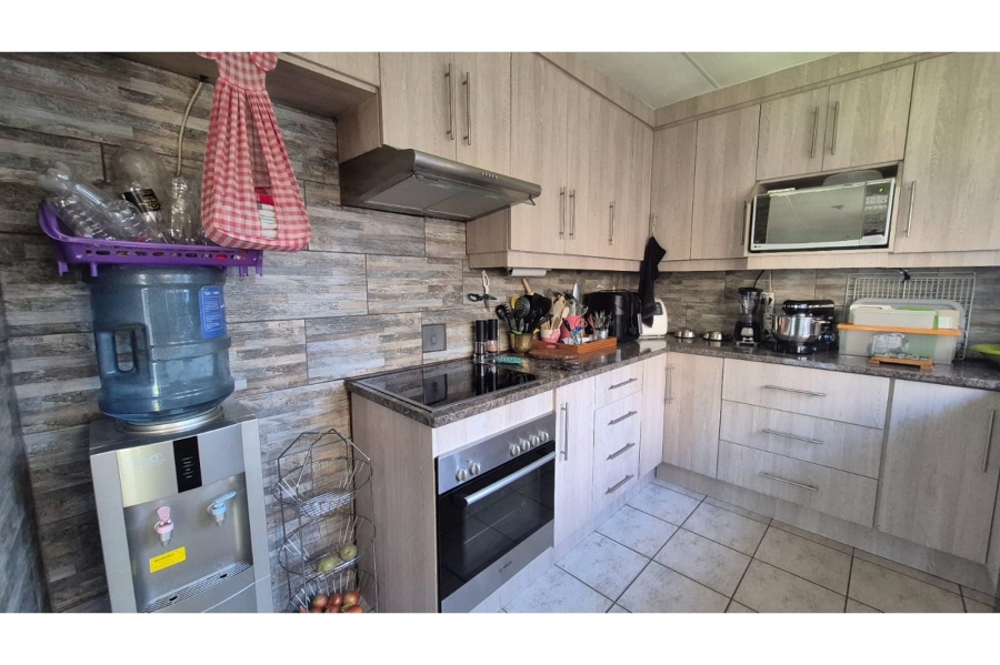 3 Bedroom Property for Sale in Noordheuwel Gauteng