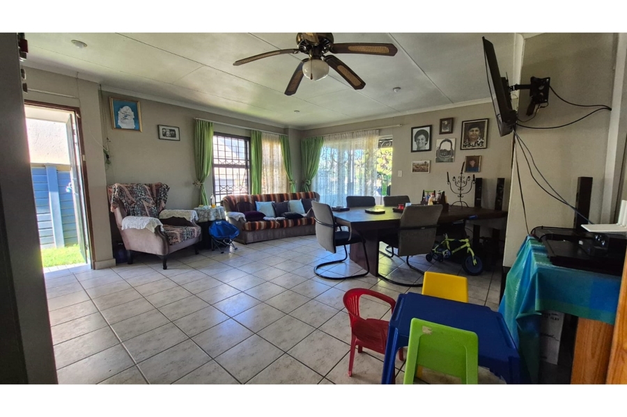 3 Bedroom Property for Sale in Noordheuwel Gauteng