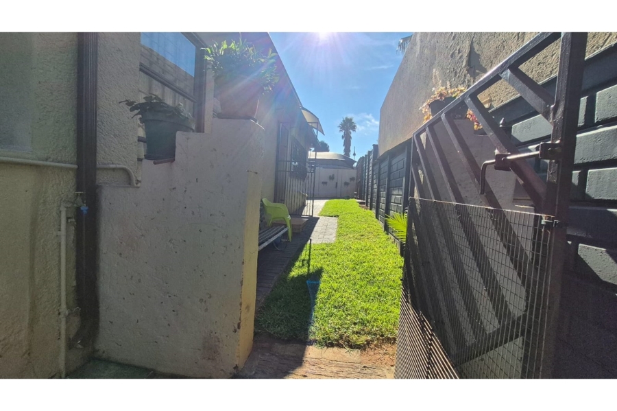 3 Bedroom Property for Sale in Noordheuwel Gauteng
