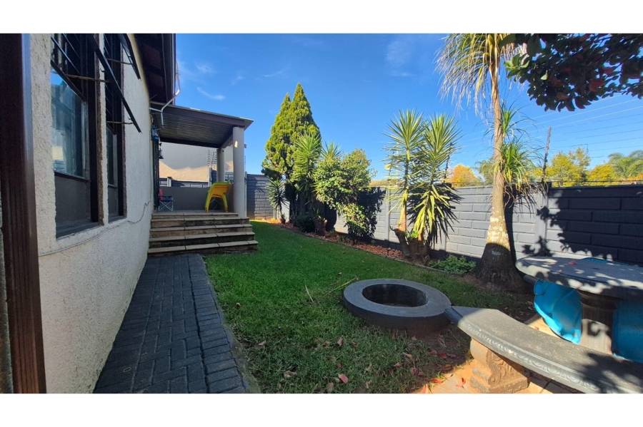 3 Bedroom Property for Sale in Noordheuwel Gauteng