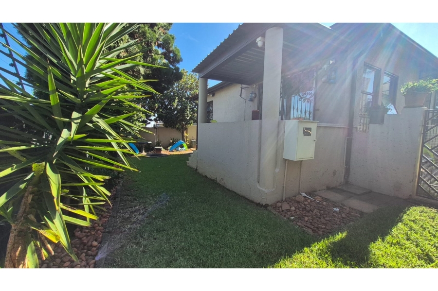 3 Bedroom Property for Sale in Noordheuwel Gauteng