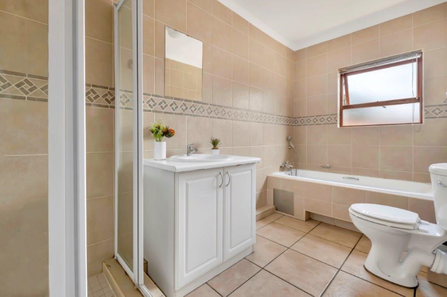 4 Bedroom Property for Sale in Bryanston Gauteng