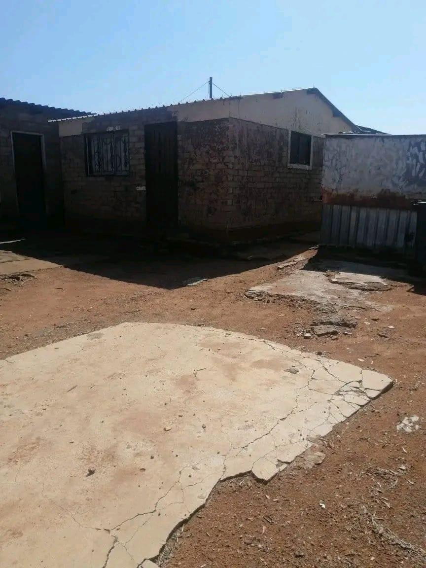 1 Bedroom Property for Sale in Bram Fischerville Gauteng