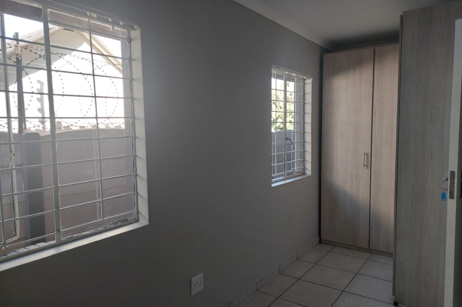To Let 2 Bedroom Property for Rent in Parkrand Gauteng