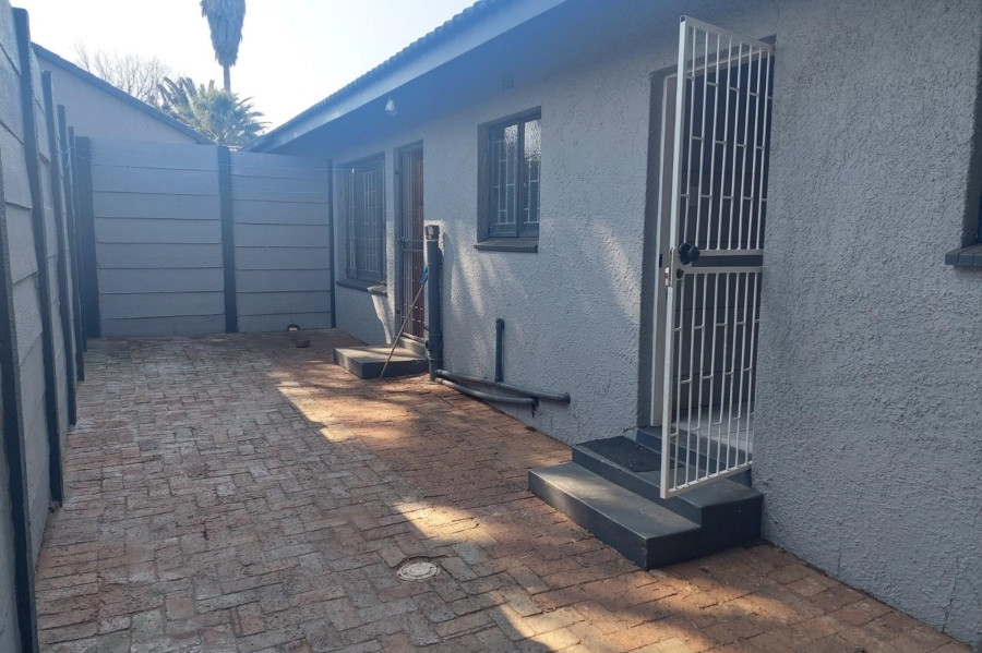 To Let 2 Bedroom Property for Rent in Parkrand Gauteng