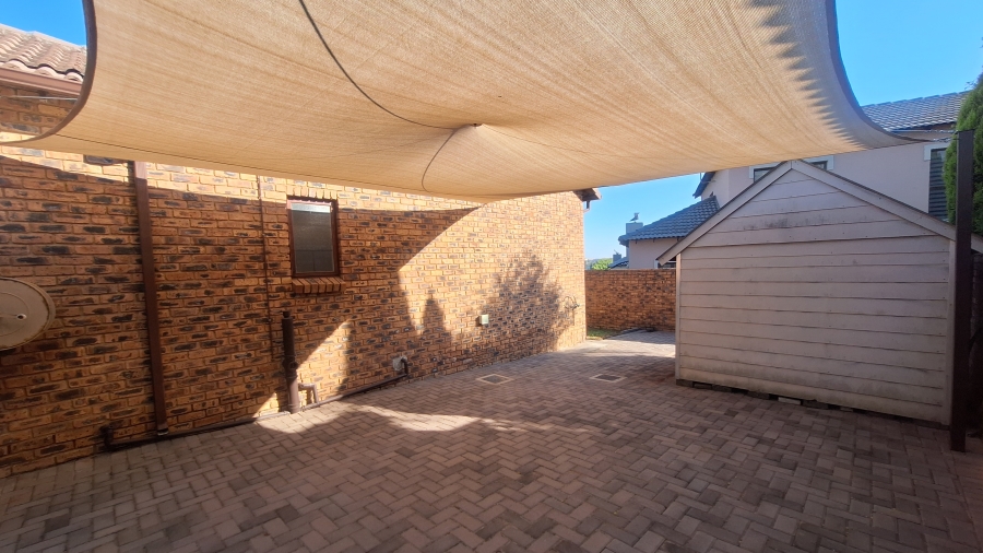 3 Bedroom Property for Sale in Thatchfield Estate Gauteng