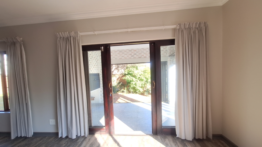 3 Bedroom Property for Sale in Thatchfield Estate Gauteng
