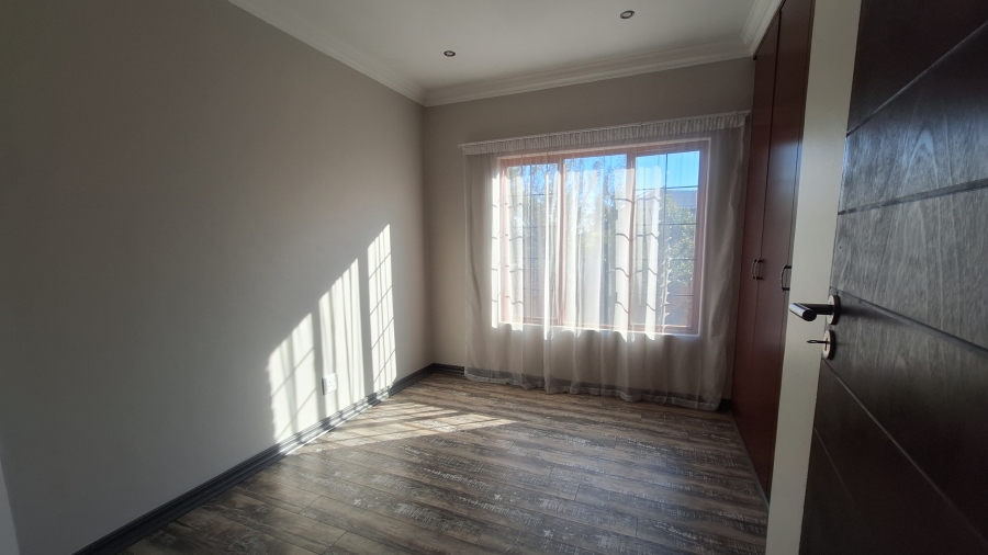 3 Bedroom Property for Sale in Thatchfield Estate Gauteng