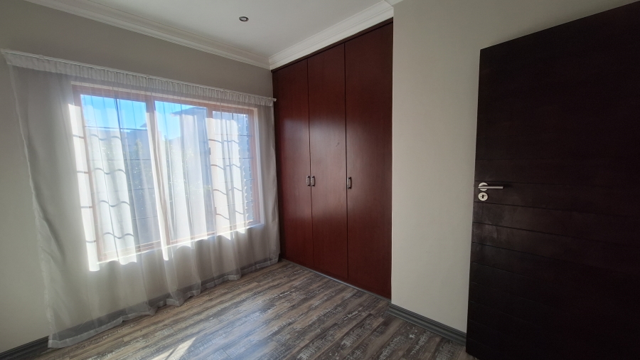 3 Bedroom Property for Sale in Thatchfield Estate Gauteng