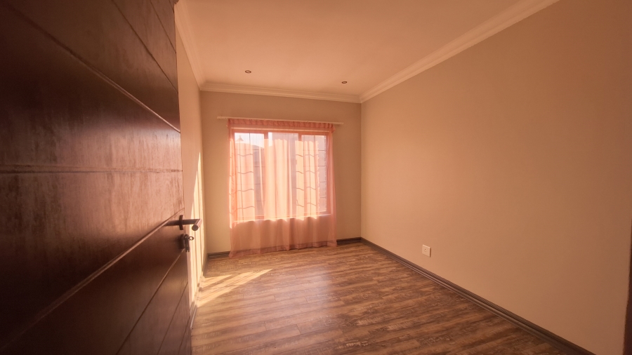 3 Bedroom Property for Sale in Thatchfield Estate Gauteng