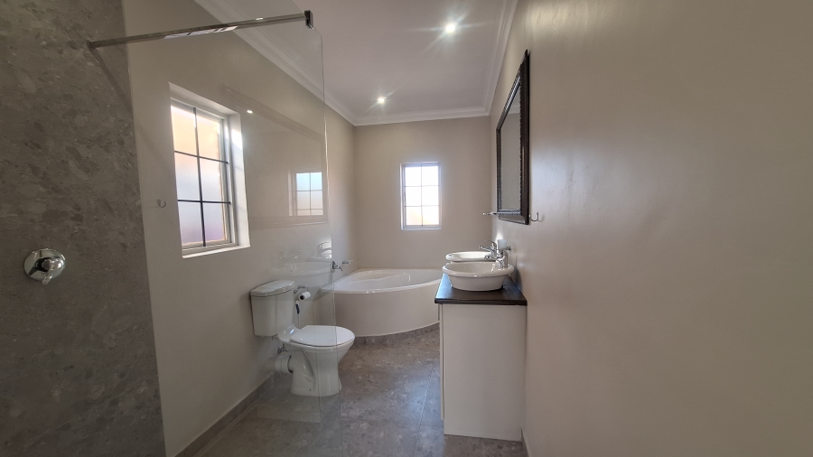 3 Bedroom Property for Sale in Thatchfield Estate Gauteng