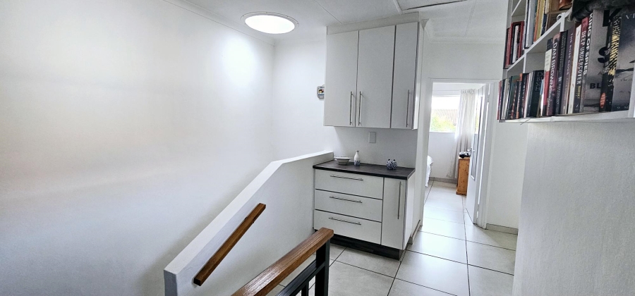 3 Bedroom Property for Sale in Hennopspark Gauteng