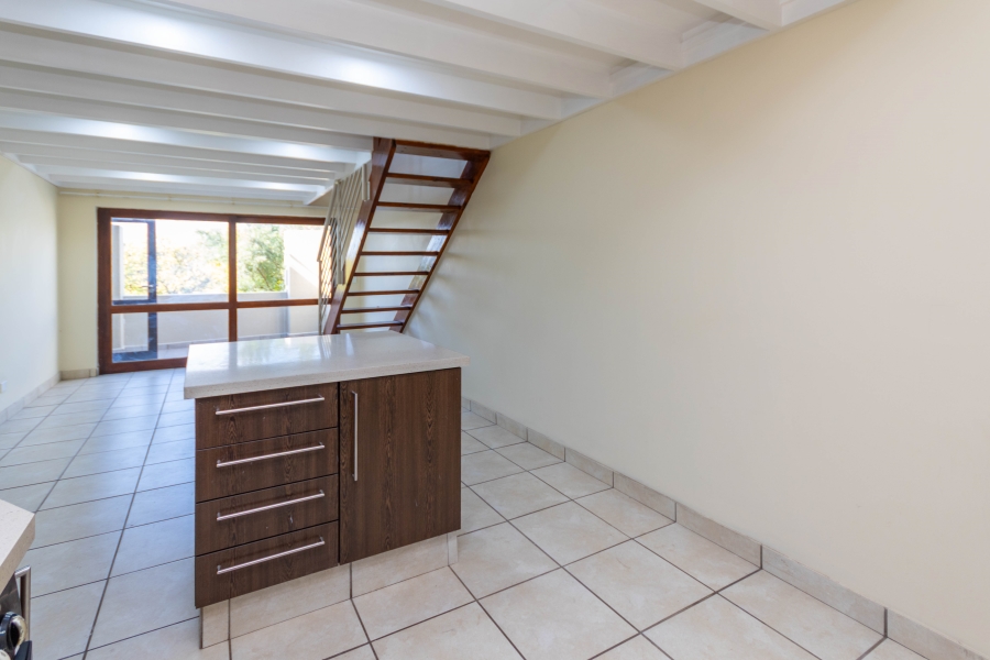 To Let 2 Bedroom Property for Rent in Fourways Gauteng