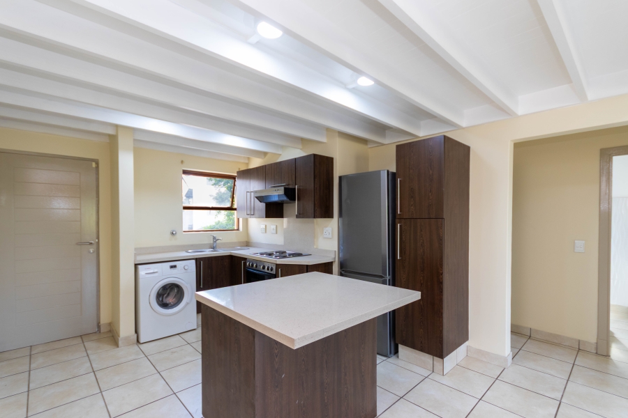To Let 2 Bedroom Property for Rent in Fourways Gauteng