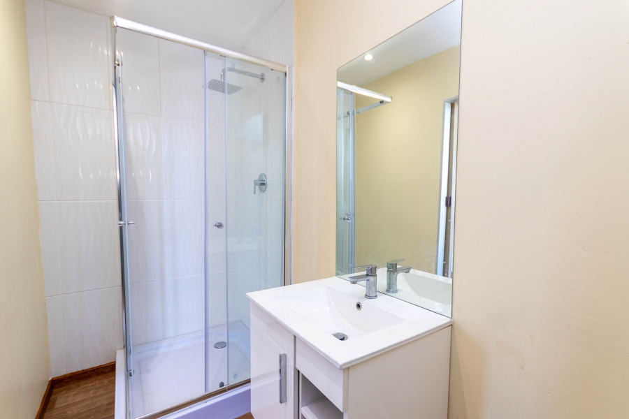 To Let 2 Bedroom Property for Rent in Fourways Gauteng