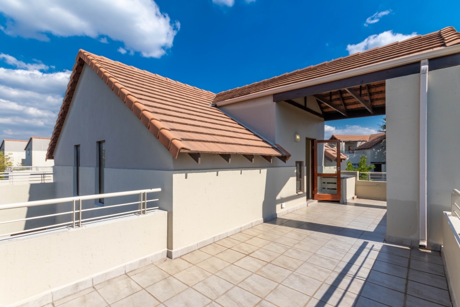 To Let 2 Bedroom Property for Rent in Fourways Gauteng