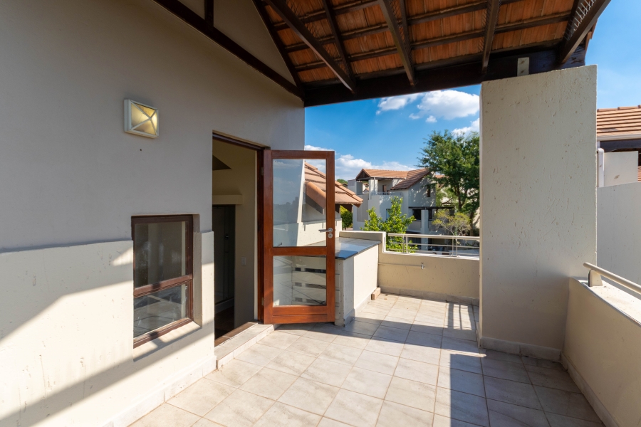To Let 2 Bedroom Property for Rent in Fourways Gauteng