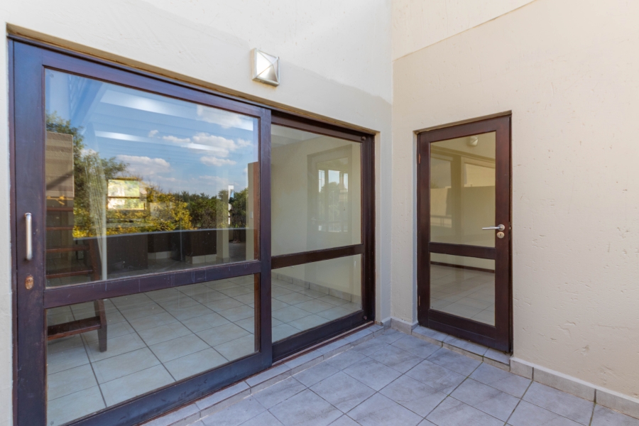 To Let 2 Bedroom Property for Rent in Fourways Gauteng