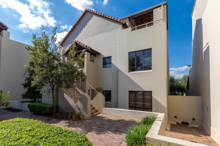 To Let 2 Bedroom Property for Rent in Fourways Gauteng