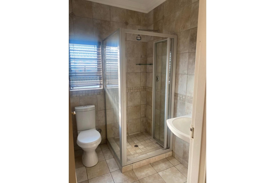 3 Bedroom Property for Sale in Die Hoewes Gauteng