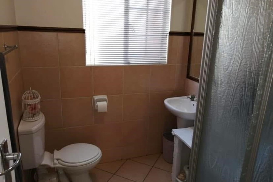 3 Bedroom Property for Sale in Die Hoewes Gauteng