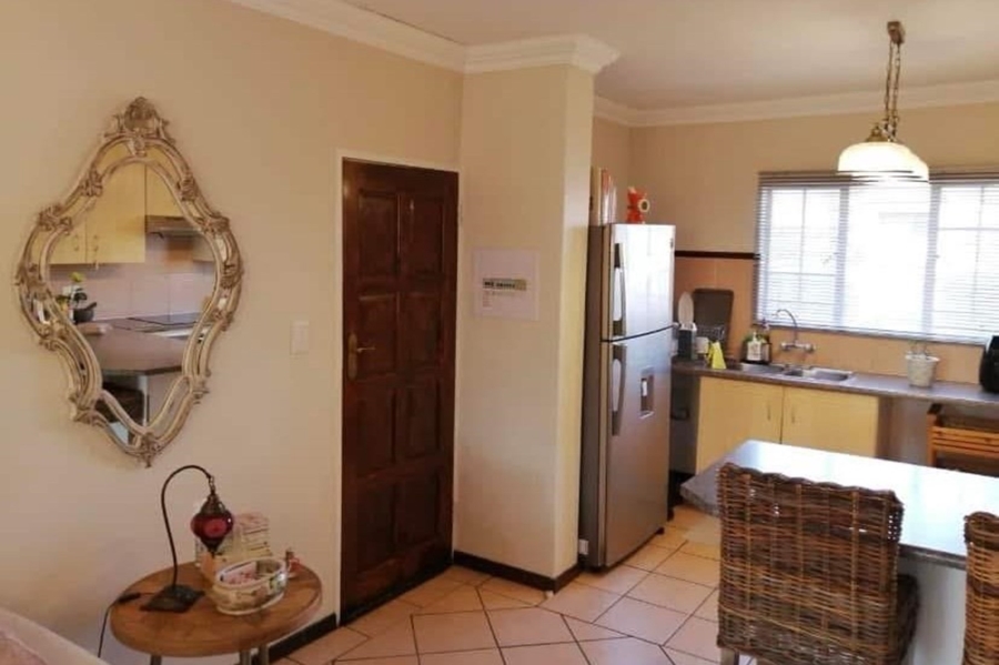 3 Bedroom Property for Sale in Die Hoewes Gauteng