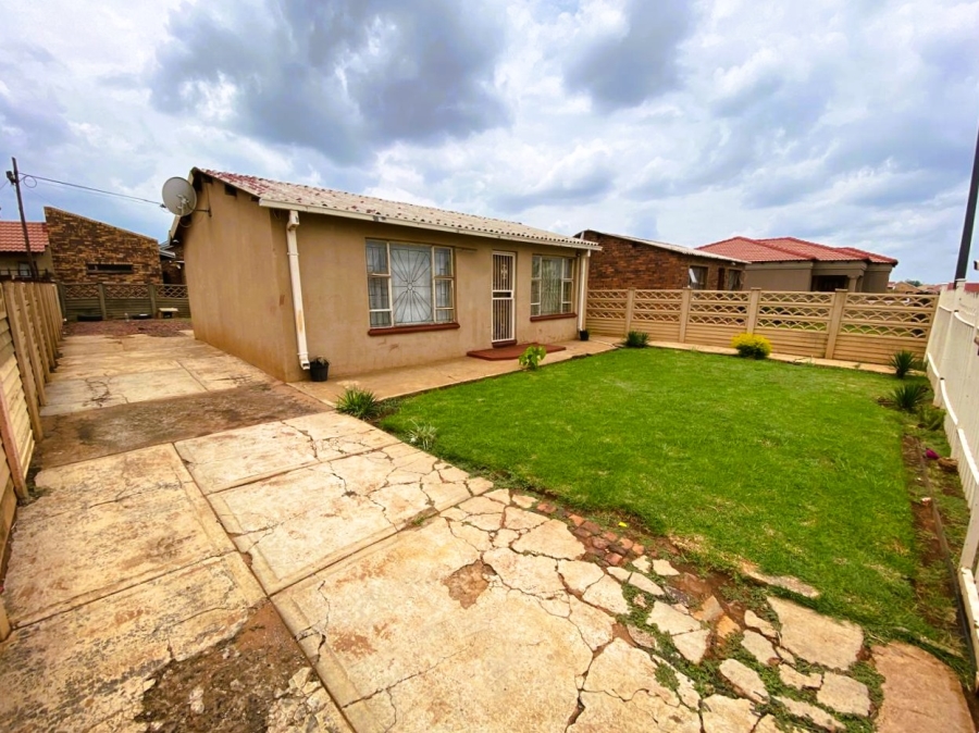 2 Bedroom Property for Sale in Sebokeng Zone 14 Gauteng