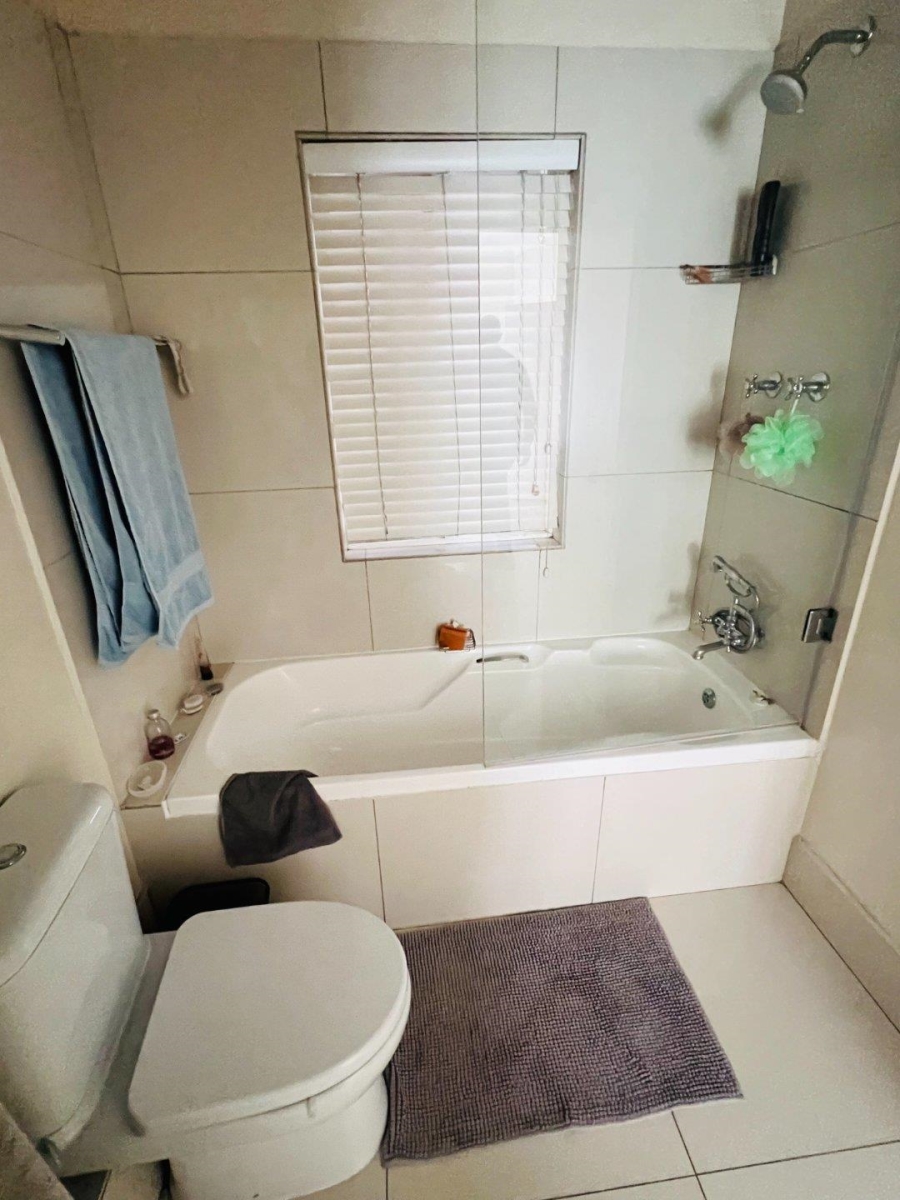 To Let 1 Bedroom Property for Rent in Dunkeld West Gauteng