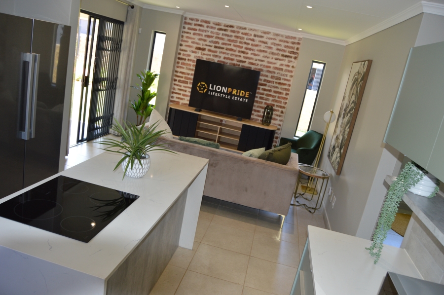 2 Bedroom Property for Sale in Lion Pride Gauteng