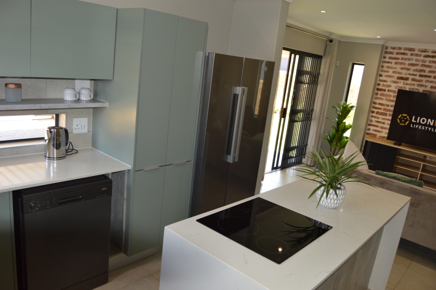2 Bedroom Property for Sale in Lion Pride Gauteng
