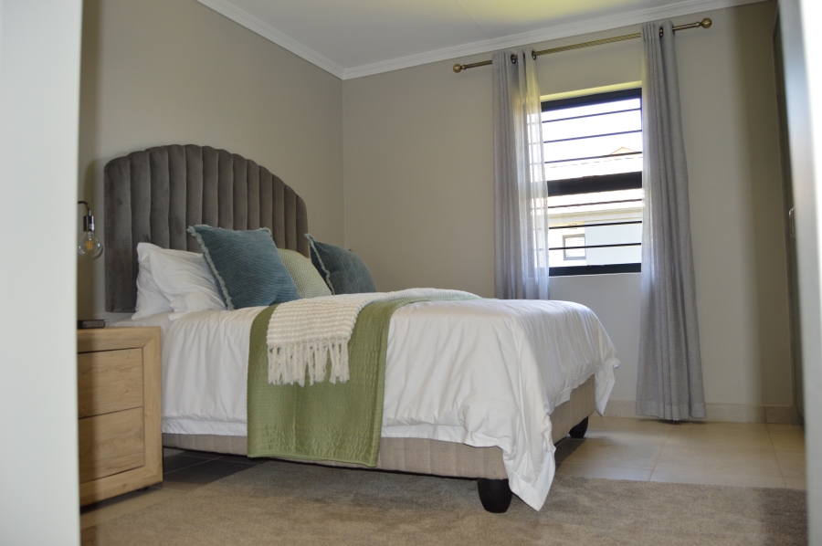 2 Bedroom Property for Sale in Lion Pride Gauteng