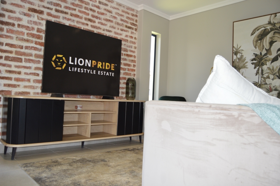 2 Bedroom Property for Sale in Lion Pride Gauteng