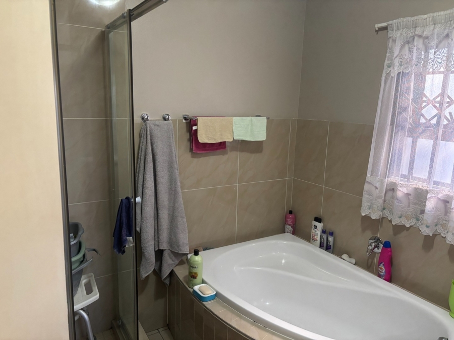 2 Bedroom Property for Sale in Brentwood Park Gauteng