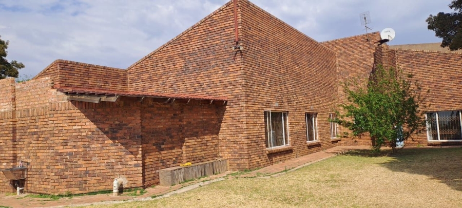 14 Bedroom Property for Sale in Putfontein Gauteng
