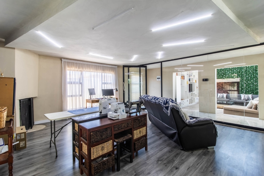 4 Bedroom Property for Sale in Liefde en Vrede Gauteng